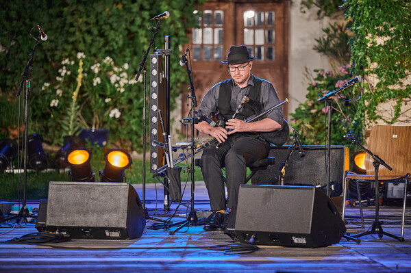 ifn-25-07-19-21-29-43