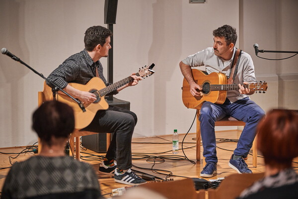 25.10.2025 - Micha Kern und Jordan Brodie im Alten Rathaus