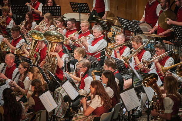 22.11.2025 - Cäcilienkonzert der Musikkapelle Leobendorf in der Salzachhalle