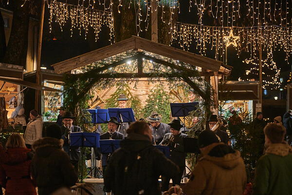 cm-25-11-29-18-03-27